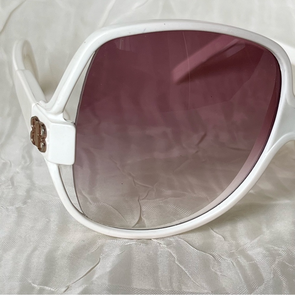 [ ” ▀ ﹏ ▀ ” ]

Vintage 70s Balenciaga Sunglasses - Picture 13 of 17